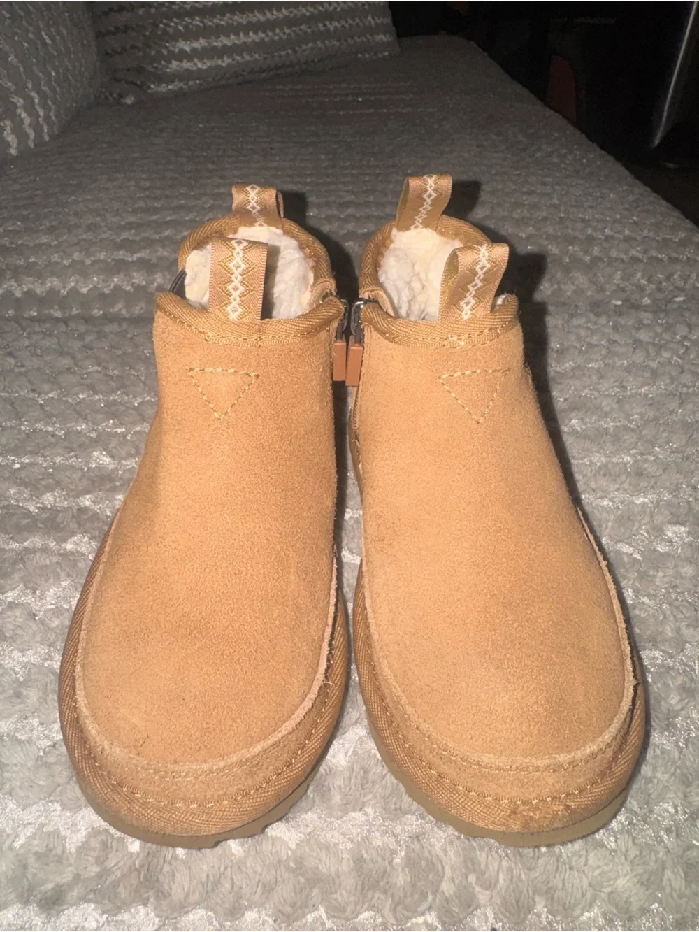 UGG Kids Chestnut Suede Fur-Lined Zip Booties